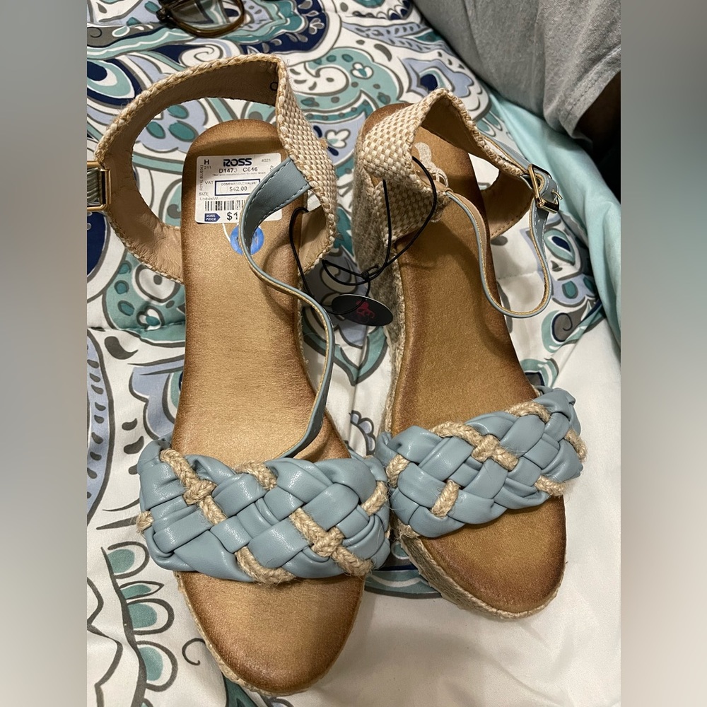 Wedge sandals
